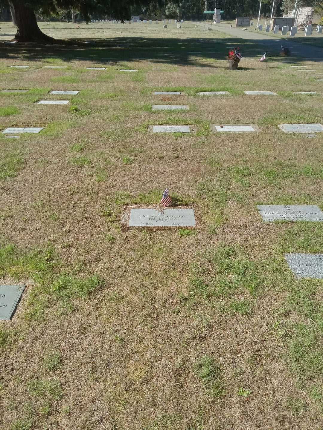 Douglas Jerome LaClair's grave. Photo 2