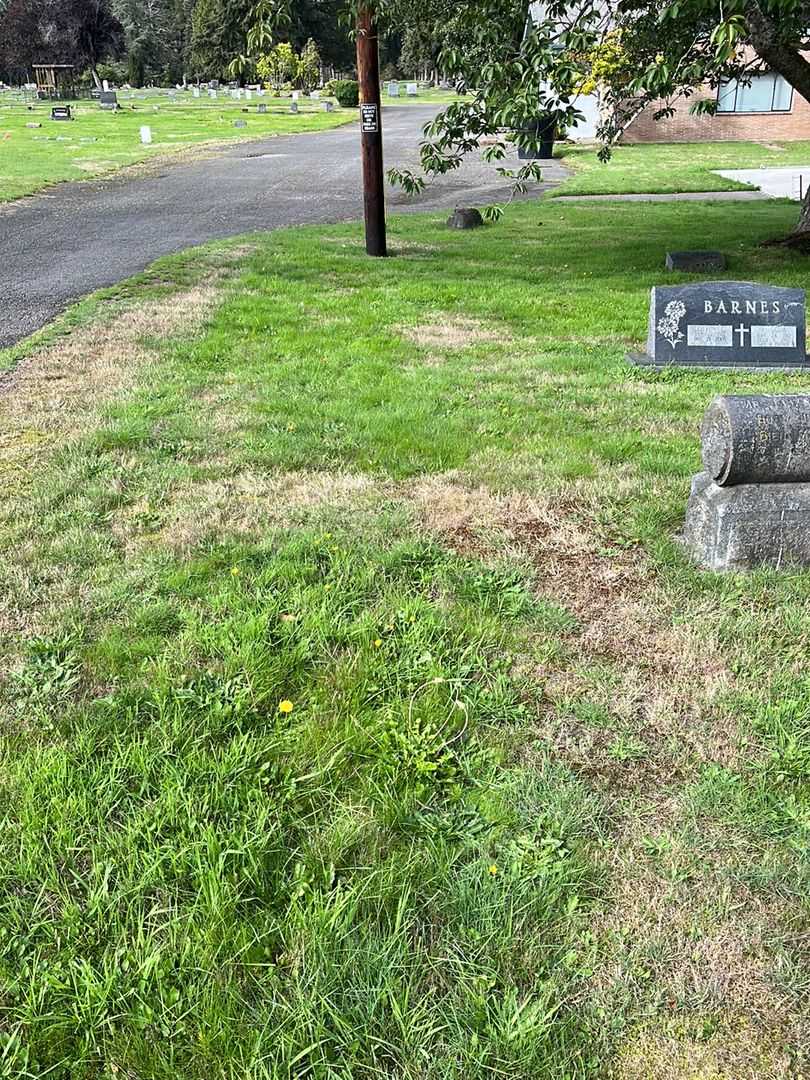 Joseph Quinn's grave. Photo 2