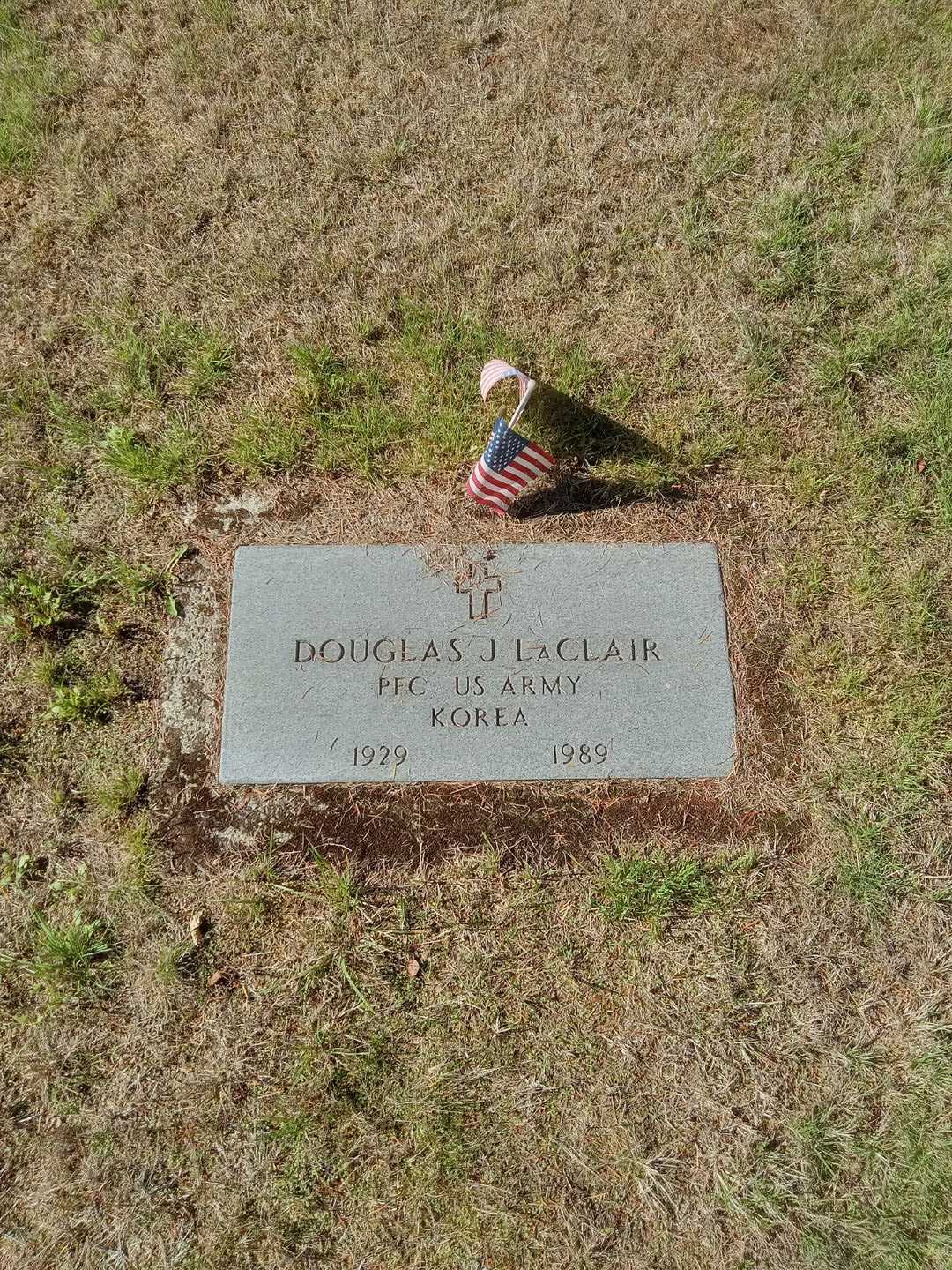 Douglas Jerome LaClair's grave. Photo 1