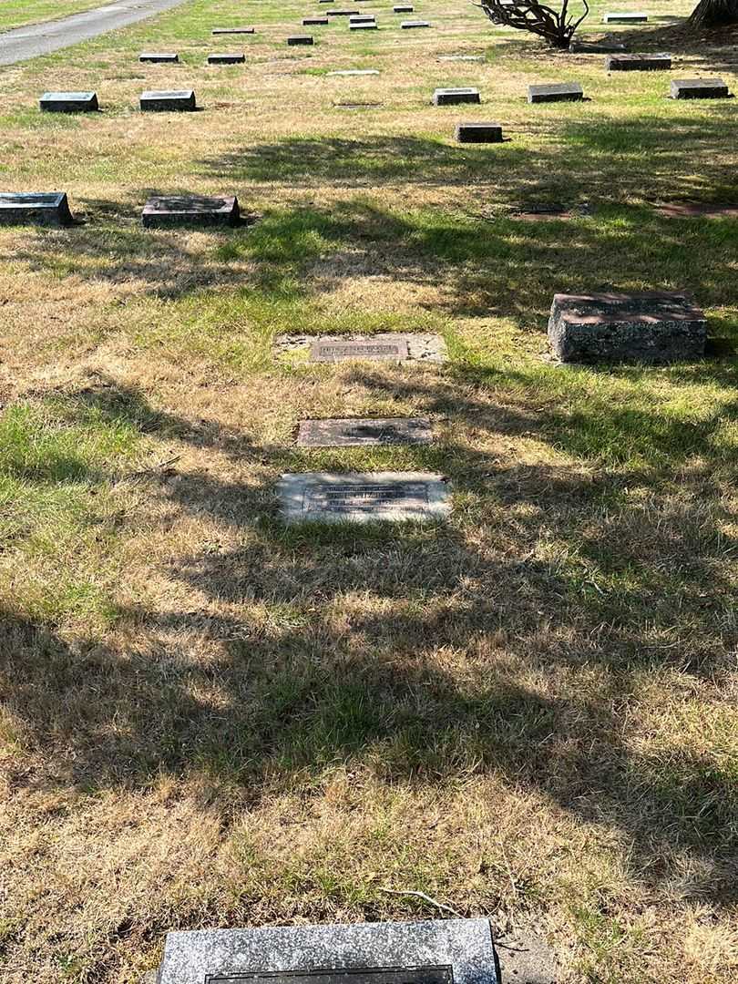 Terrence "Terry" Pagel's grave. Photo 5