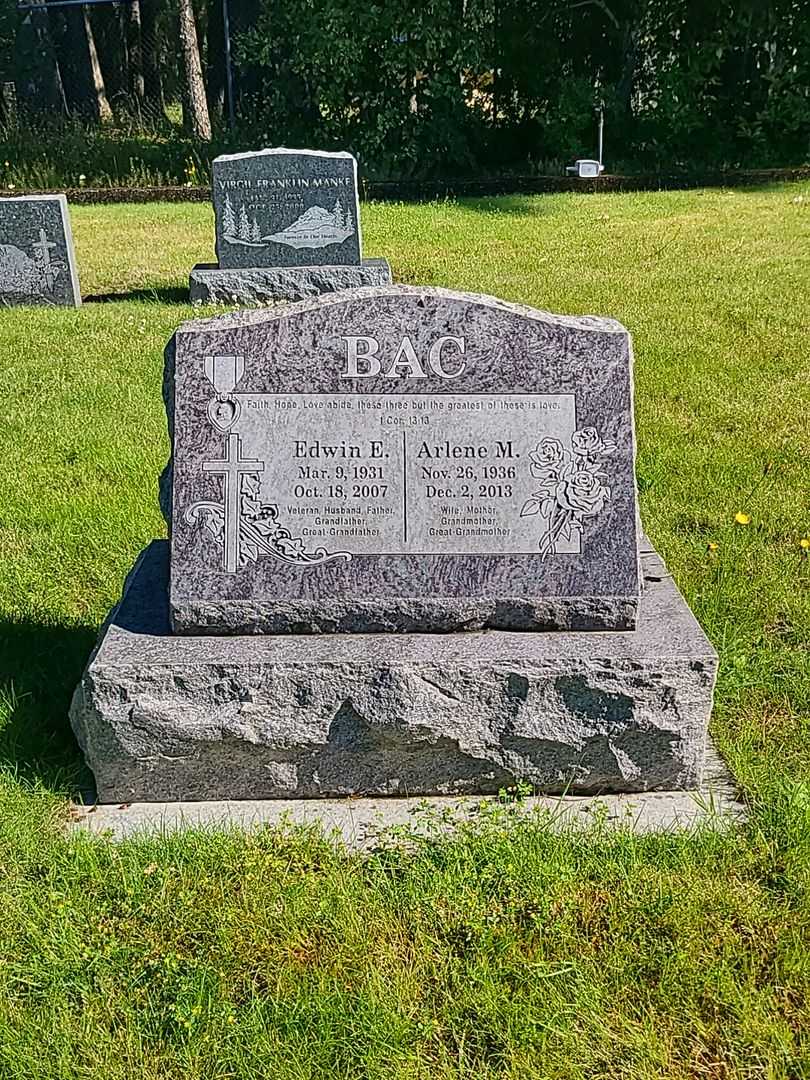 Edwin E. Bac's grave. Photo 1