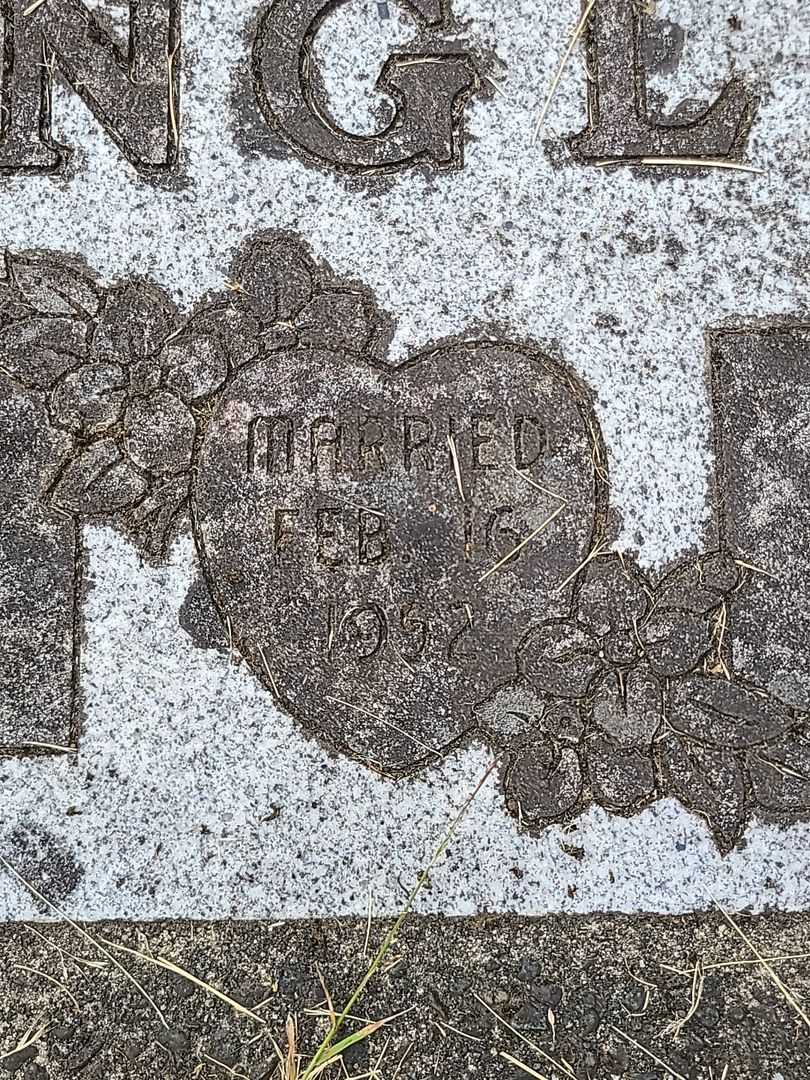 Elmer Thomas "Jim" Ingle's grave. Photo 5
