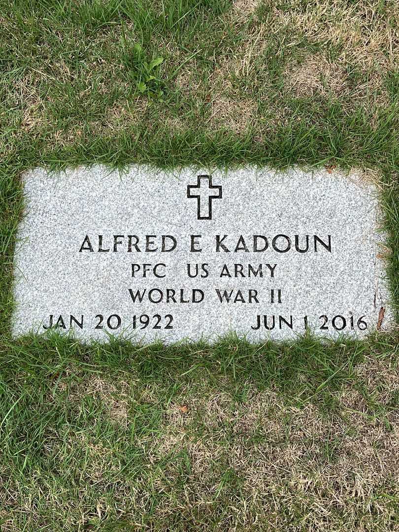 Alfred Ernest Kadoun's grave. Photo 5