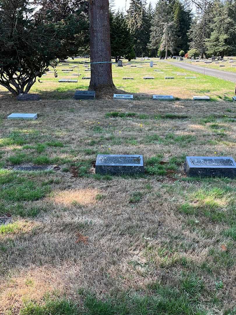 Mary Jane Nance's grave. Photo 2