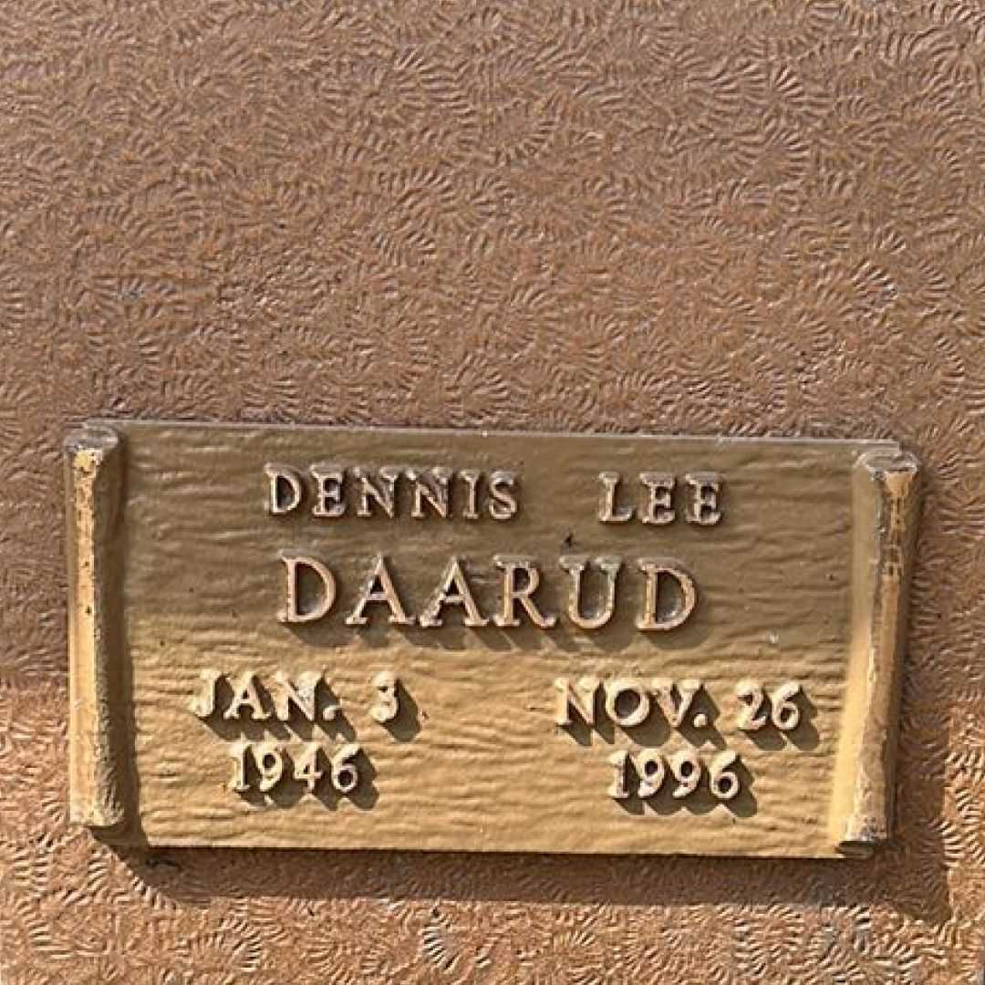 Dennis Lee Daarud's grave