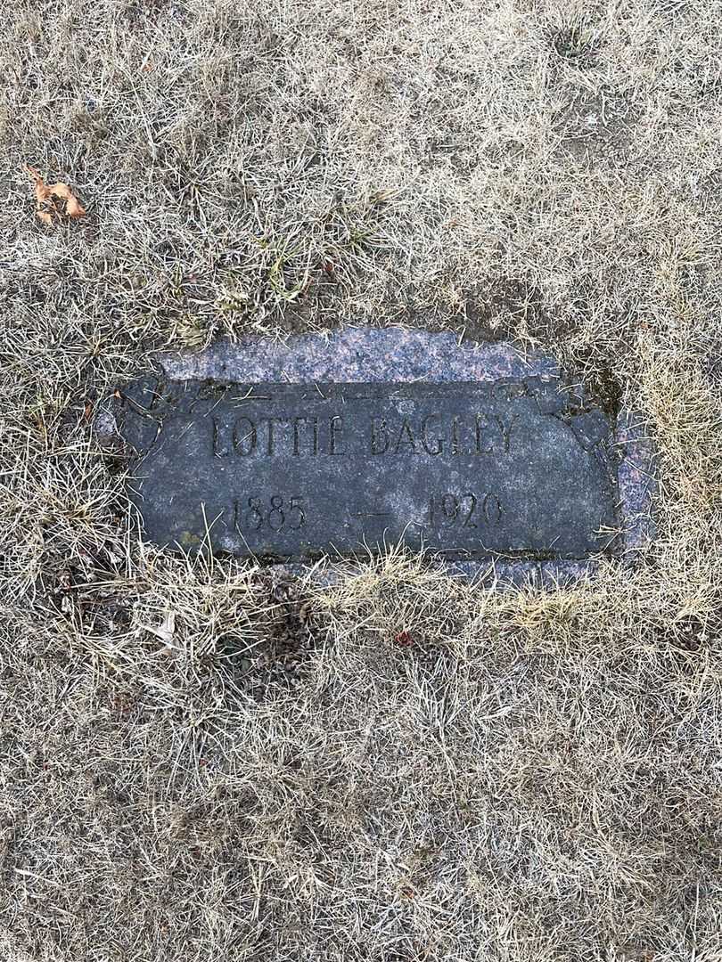 Lottie Bagley's grave. Photo 1