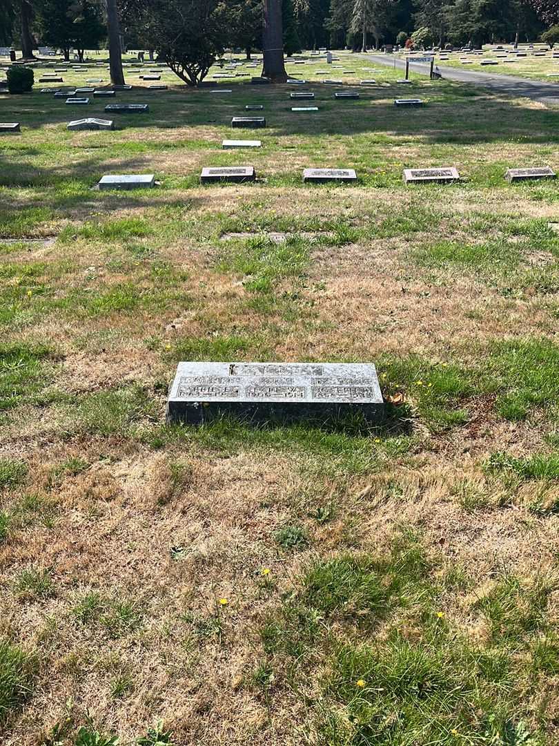 Joseph B. Valley's grave. Photo 2