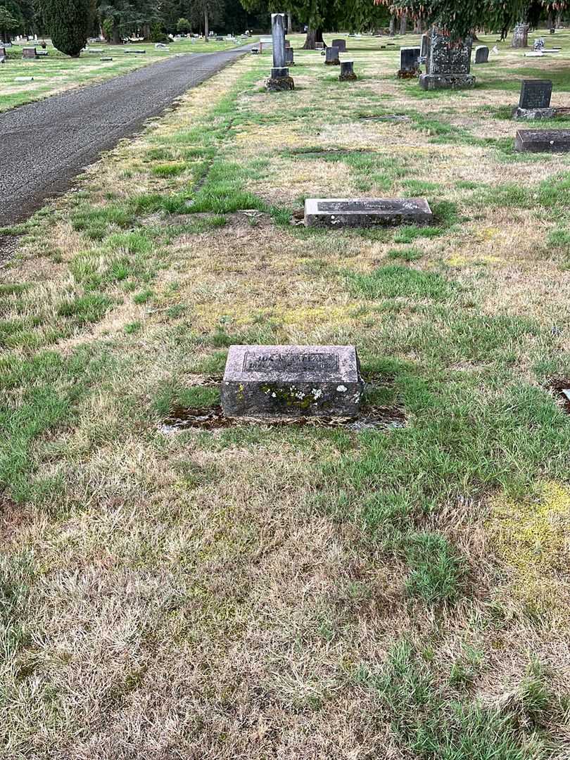 Ida M. Tappan's grave. Photo 2