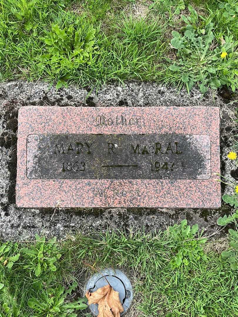 Mary Robson MacRae's grave. Photo 1