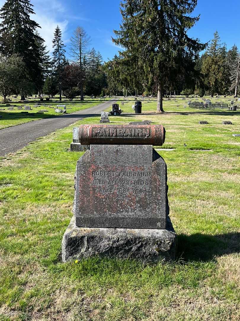 Robert Fairbairn's grave. Photo 2