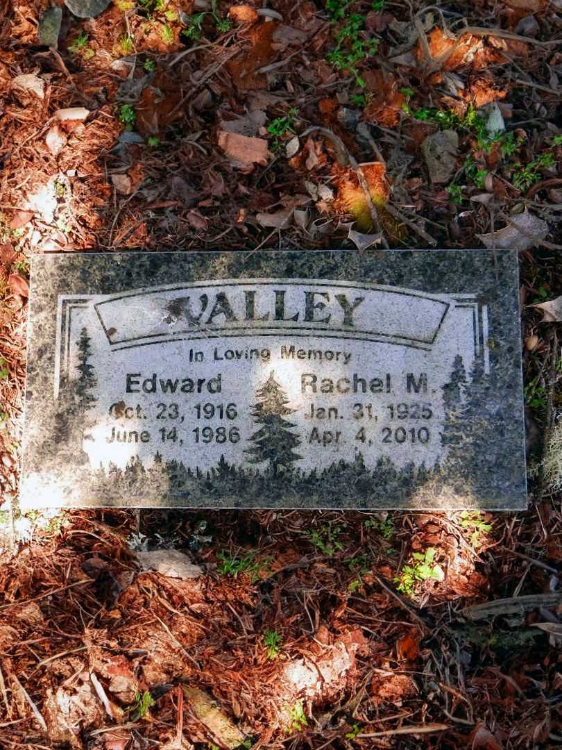Edward Valley's grave. Photo 1