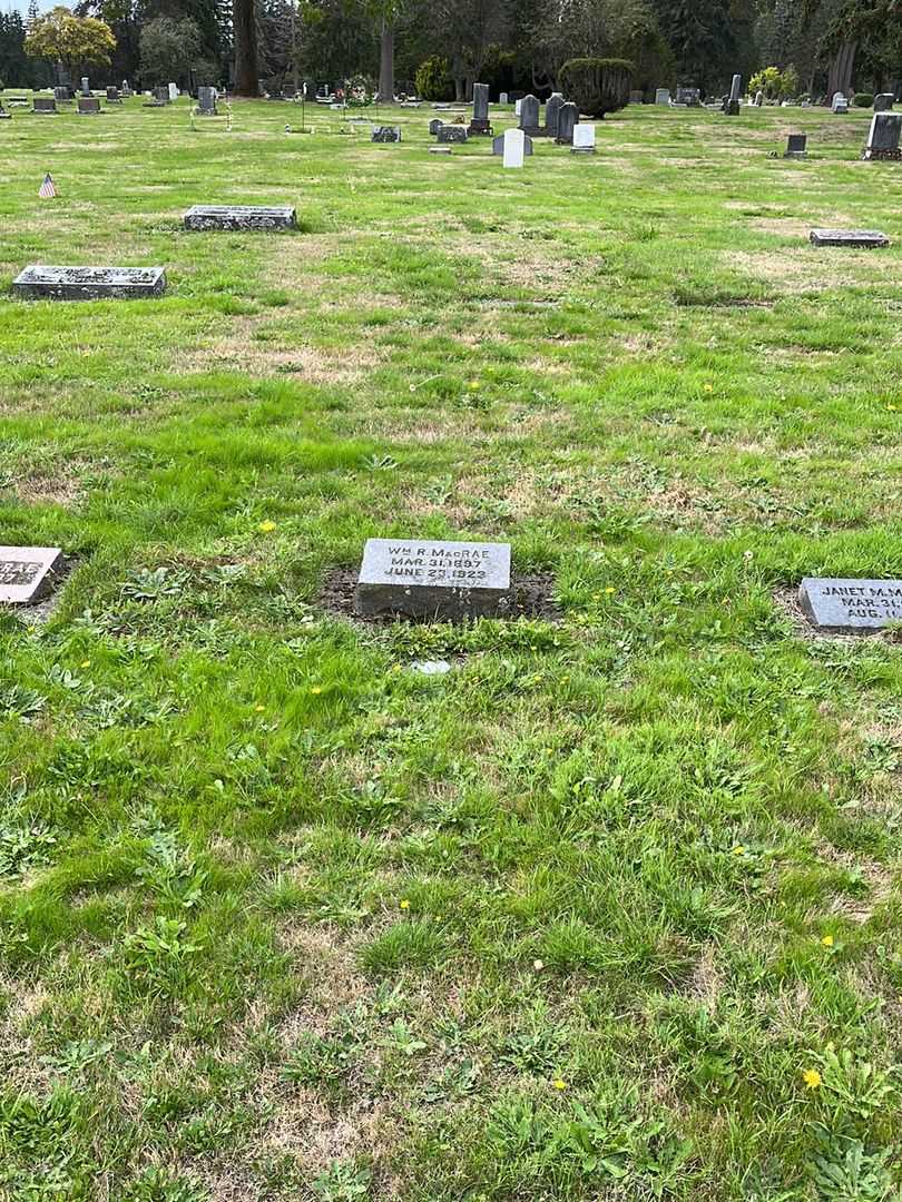 William Robson MacRae's grave. Photo 2