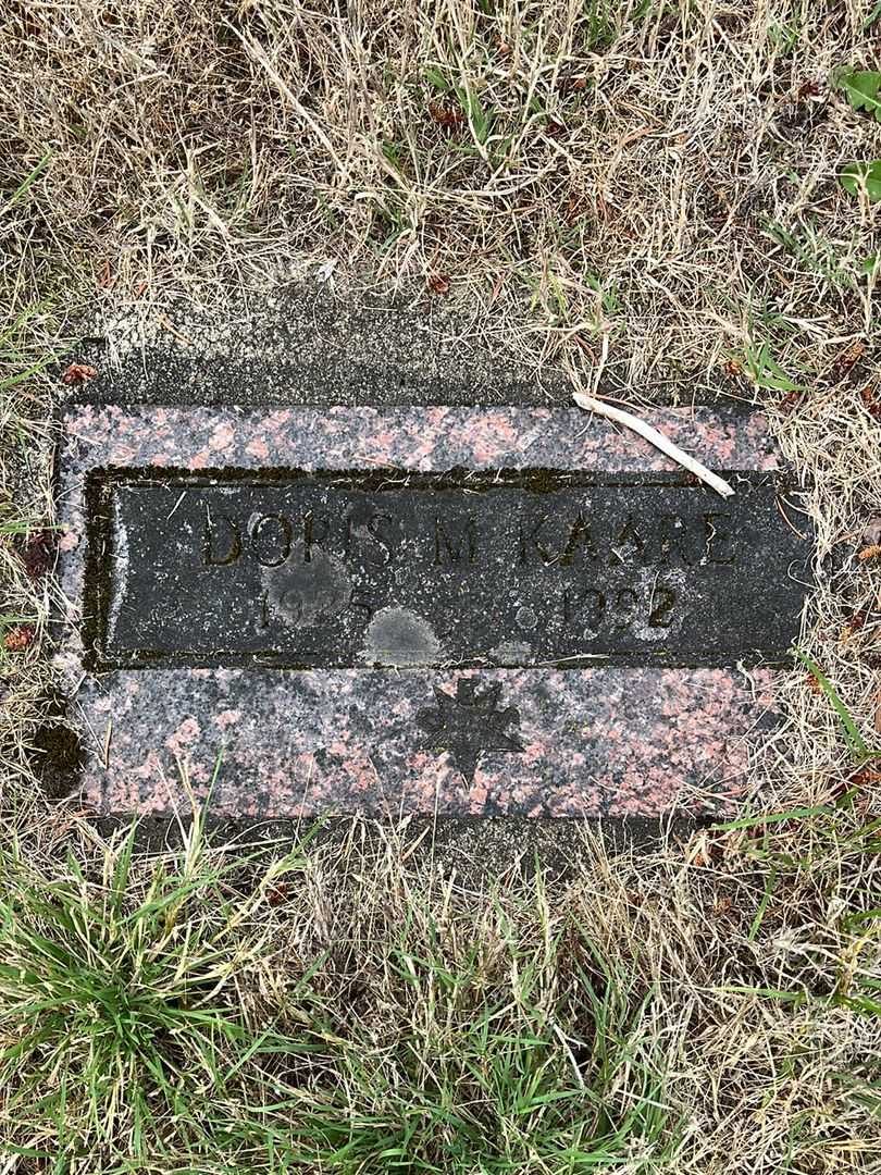 Doris M. Kaare's grave. Photo 4