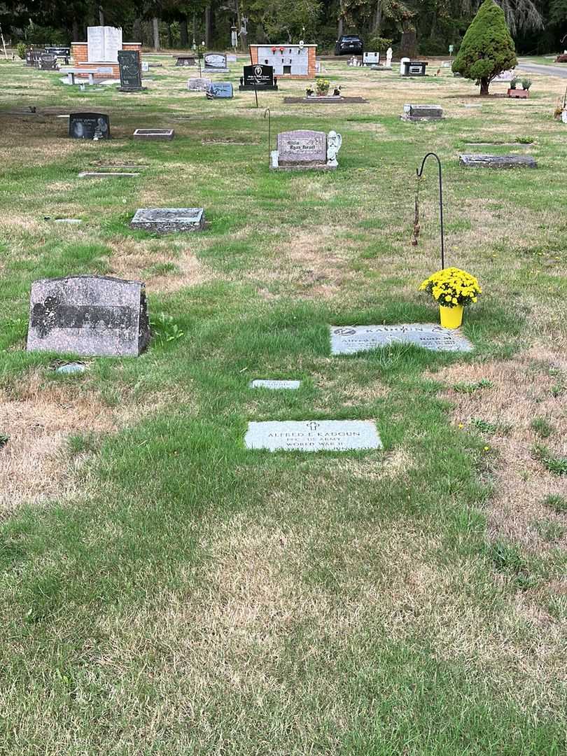 Alfred Ernest Kadoun's grave. Photo 2