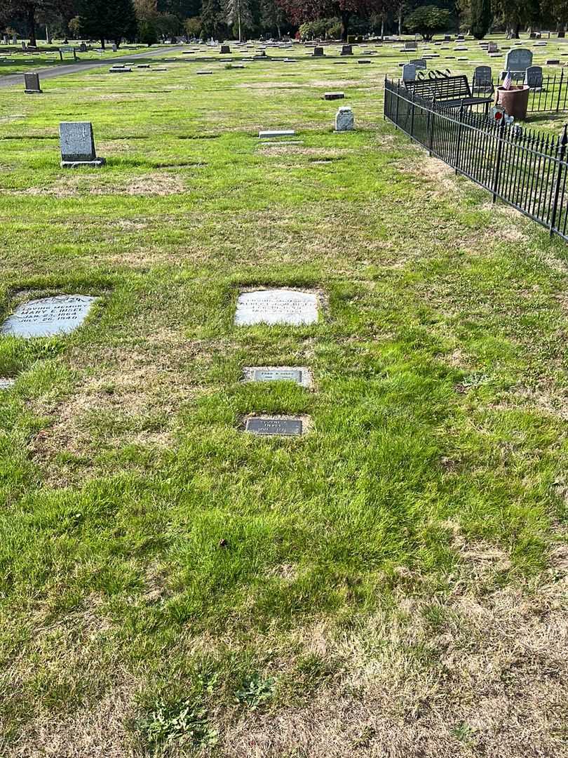 Albert T. Insel's grave. Photo 3
