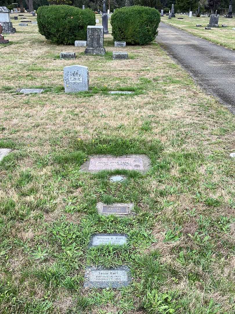 Warren Robert Earl's grave. Photo 7