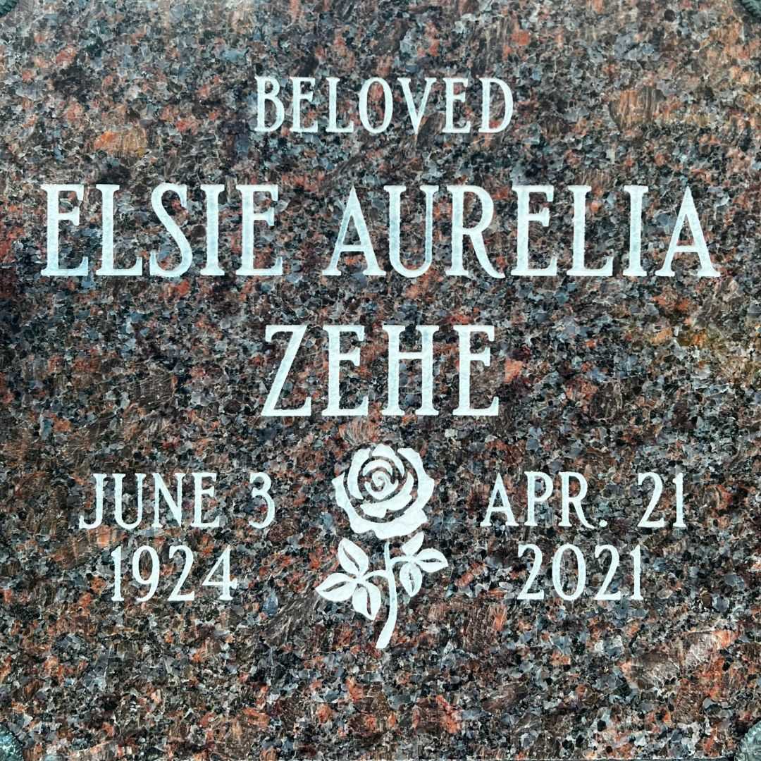 Elsie Aurelia Zehe's grave