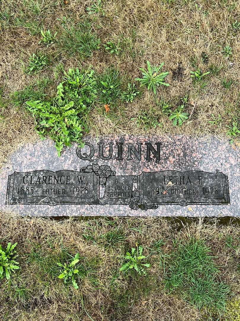 Clarence W. Quinn's grave. Photo 1