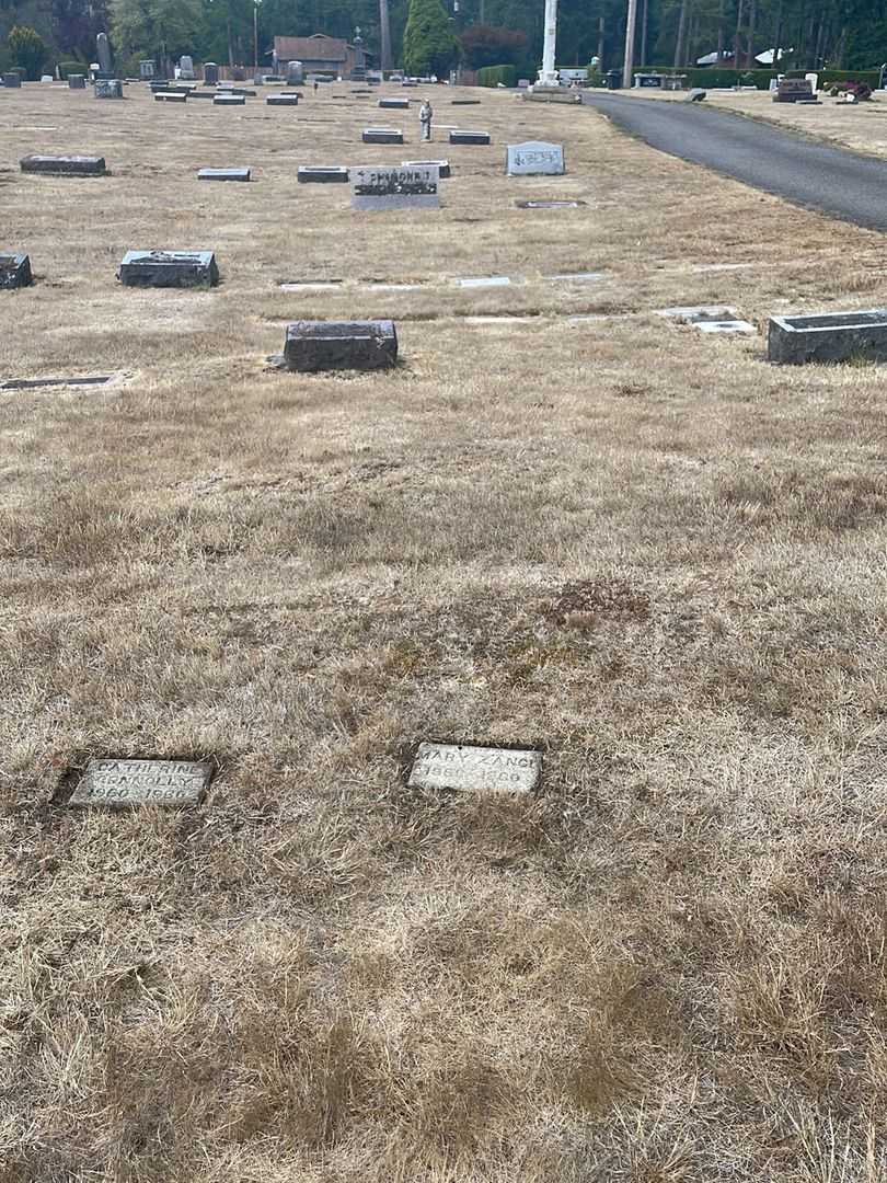 Mary Zangl's grave. Photo 2