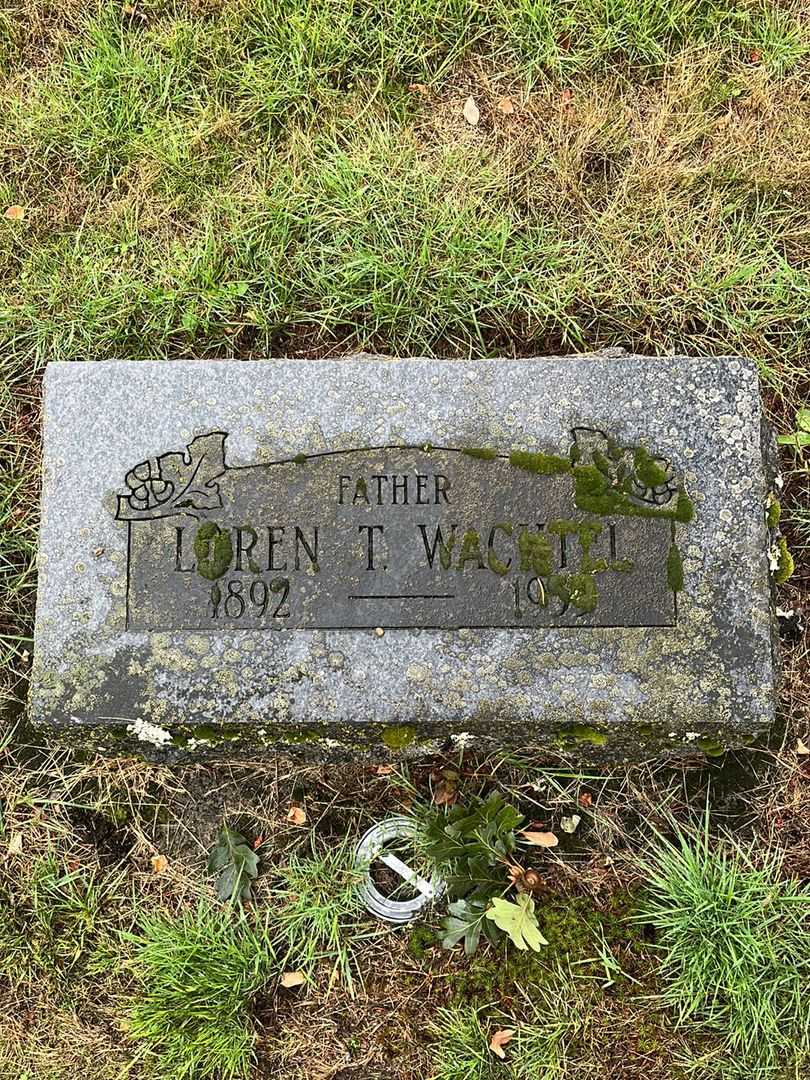 Loren T. Wachtel's grave. Photo 1