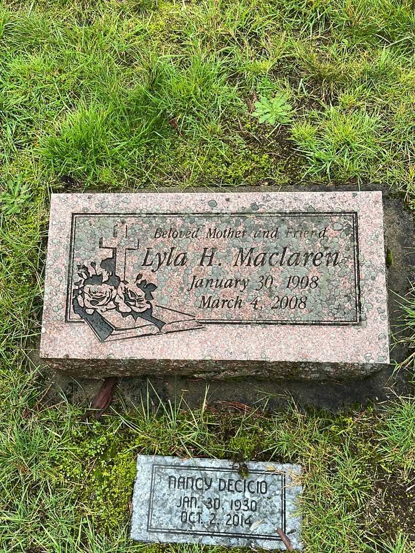 Lyla Hurst MacLaren's grave. Photo 1
