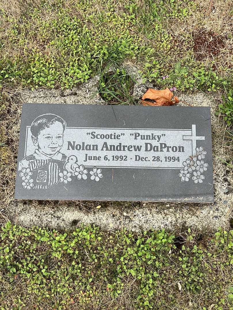 Nolan Andrew "Scootie Punky" DaPron's grave. Photo 1
