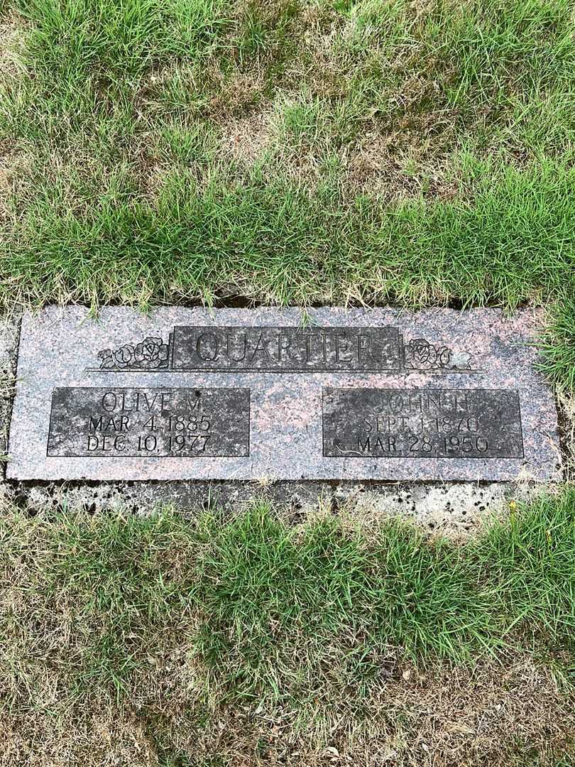 John H. Quartier's grave. Photo 1