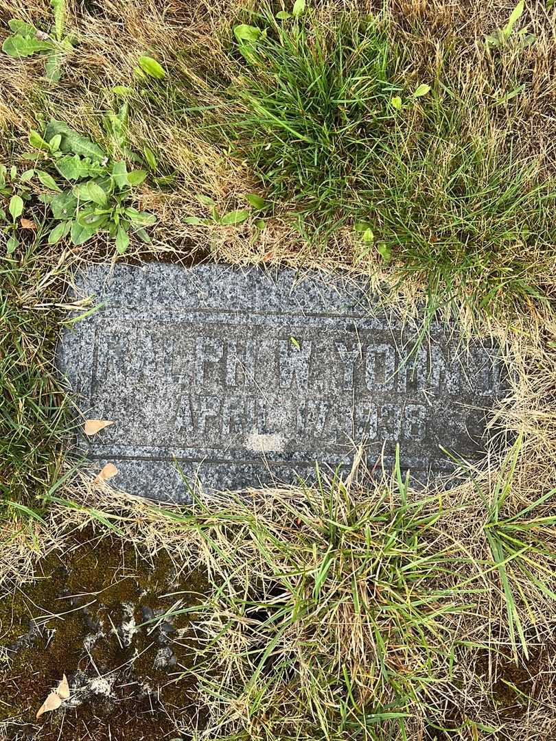 Ralph W. Yohn Second's grave. Photo 1