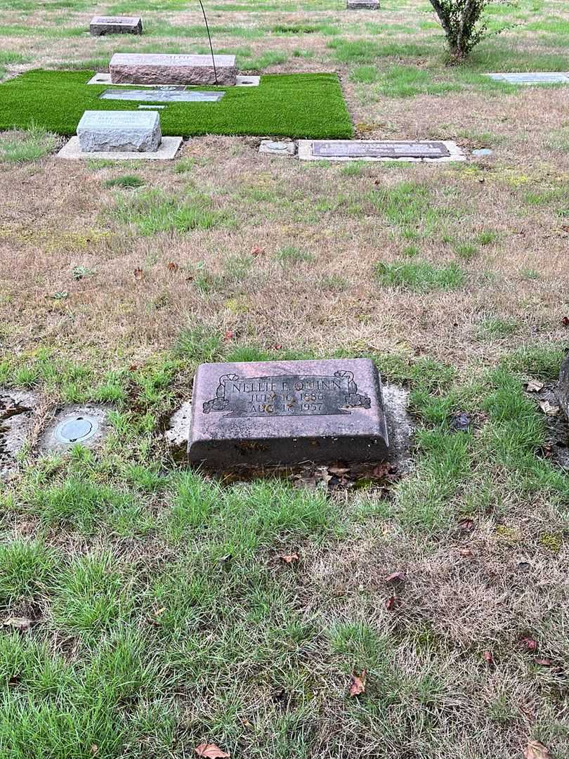 Nellie E. Quinn's grave. Photo 2
