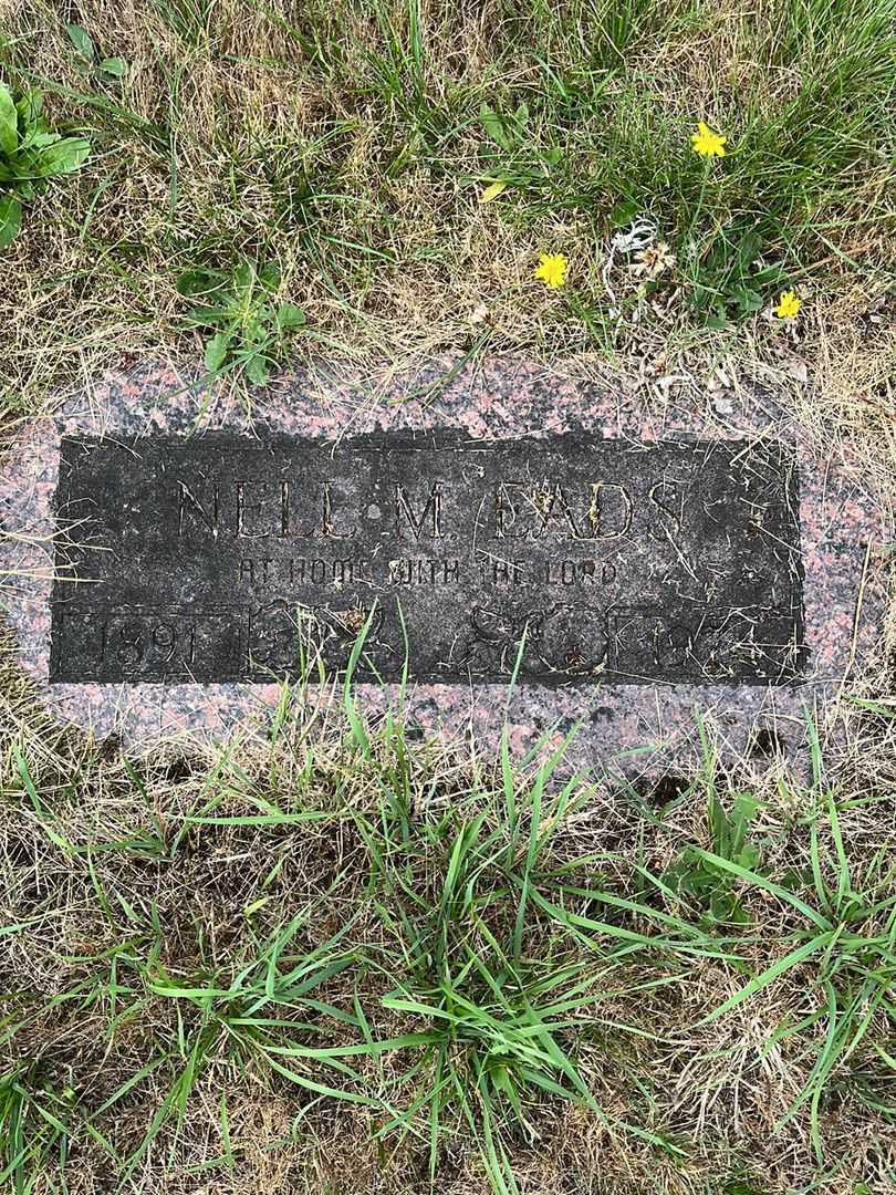 Nell M. Eads's grave. Photo 1