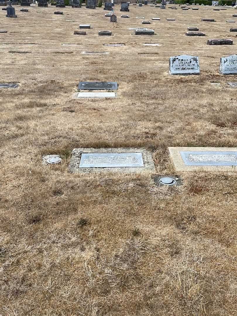 Ernest C. Haigh's grave. Photo 2