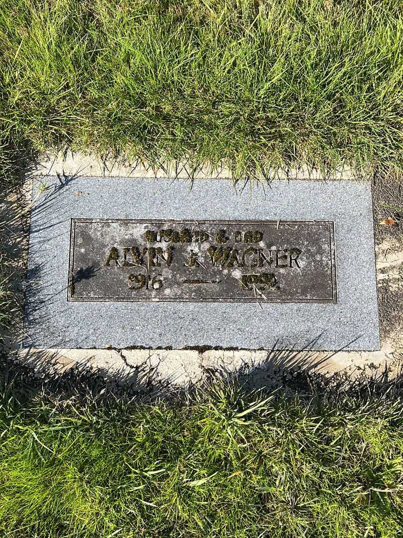 Alvin J. Wagner's grave. Photo 1