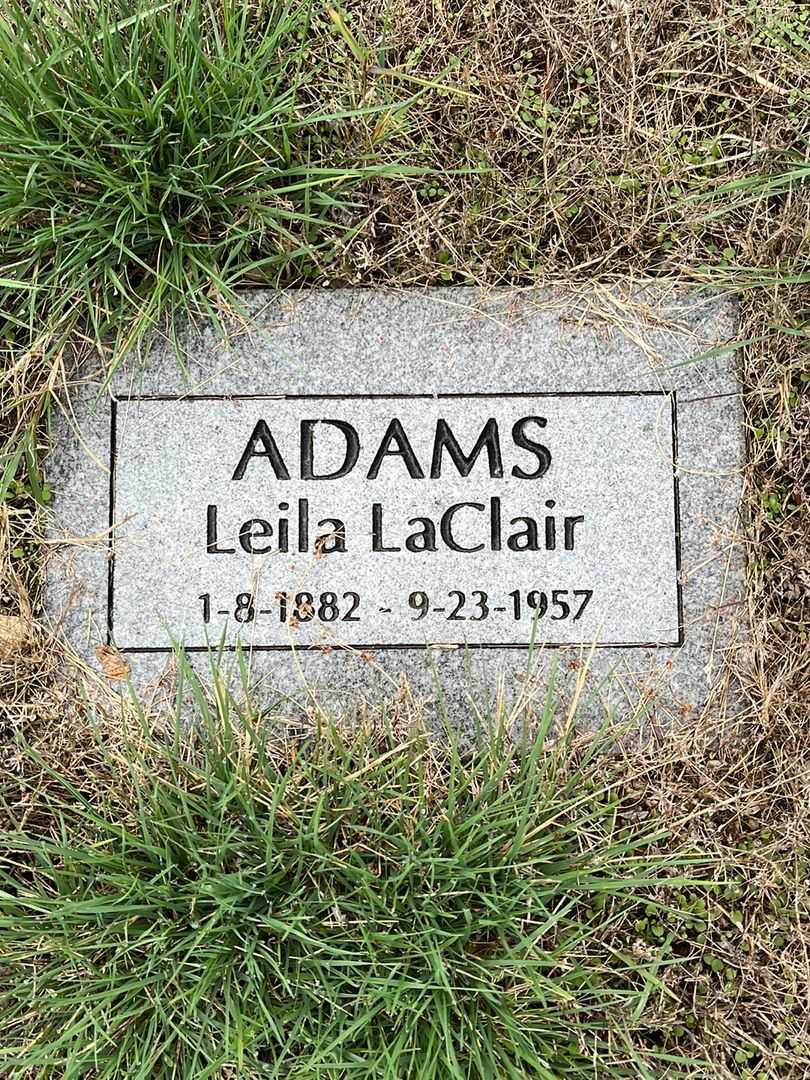 Leila LaClair Adams's grave. Photo 1