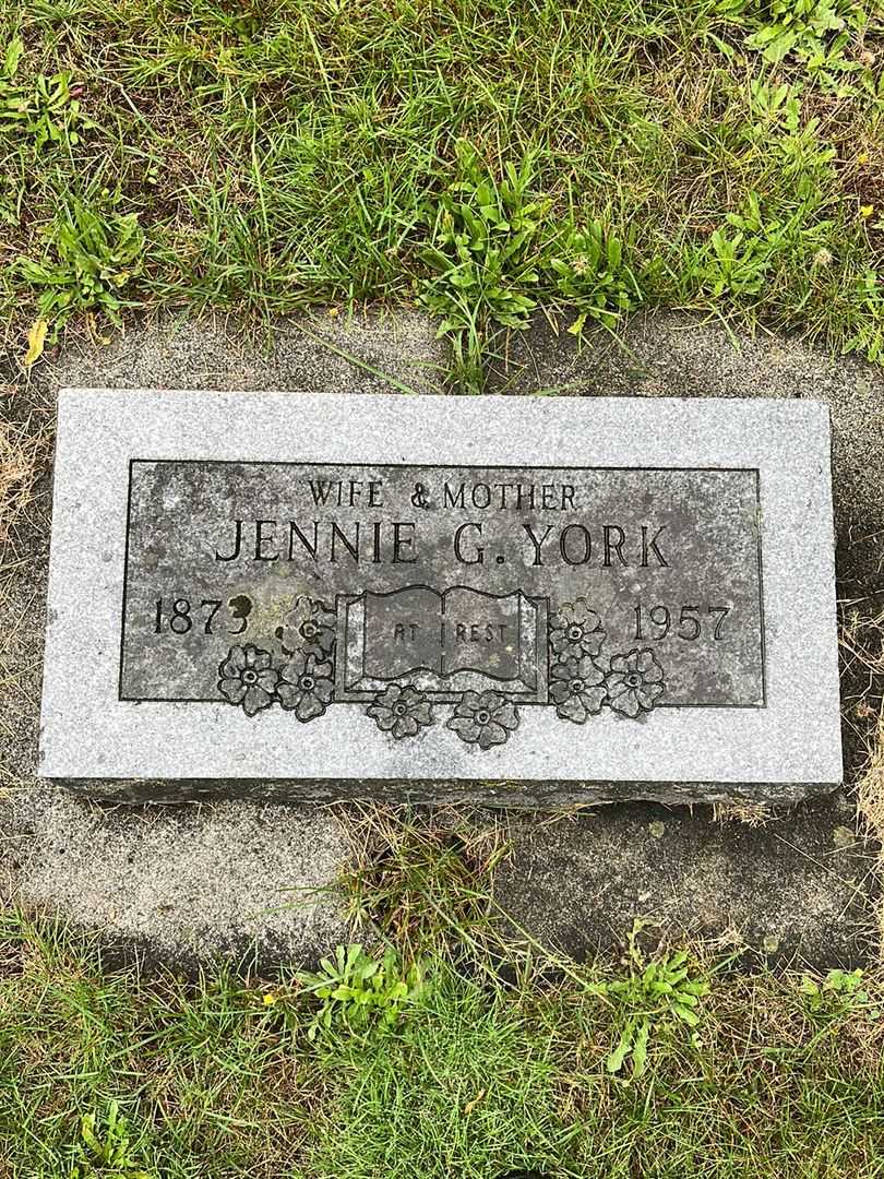 Jennie G. York's grave. Photo 1
