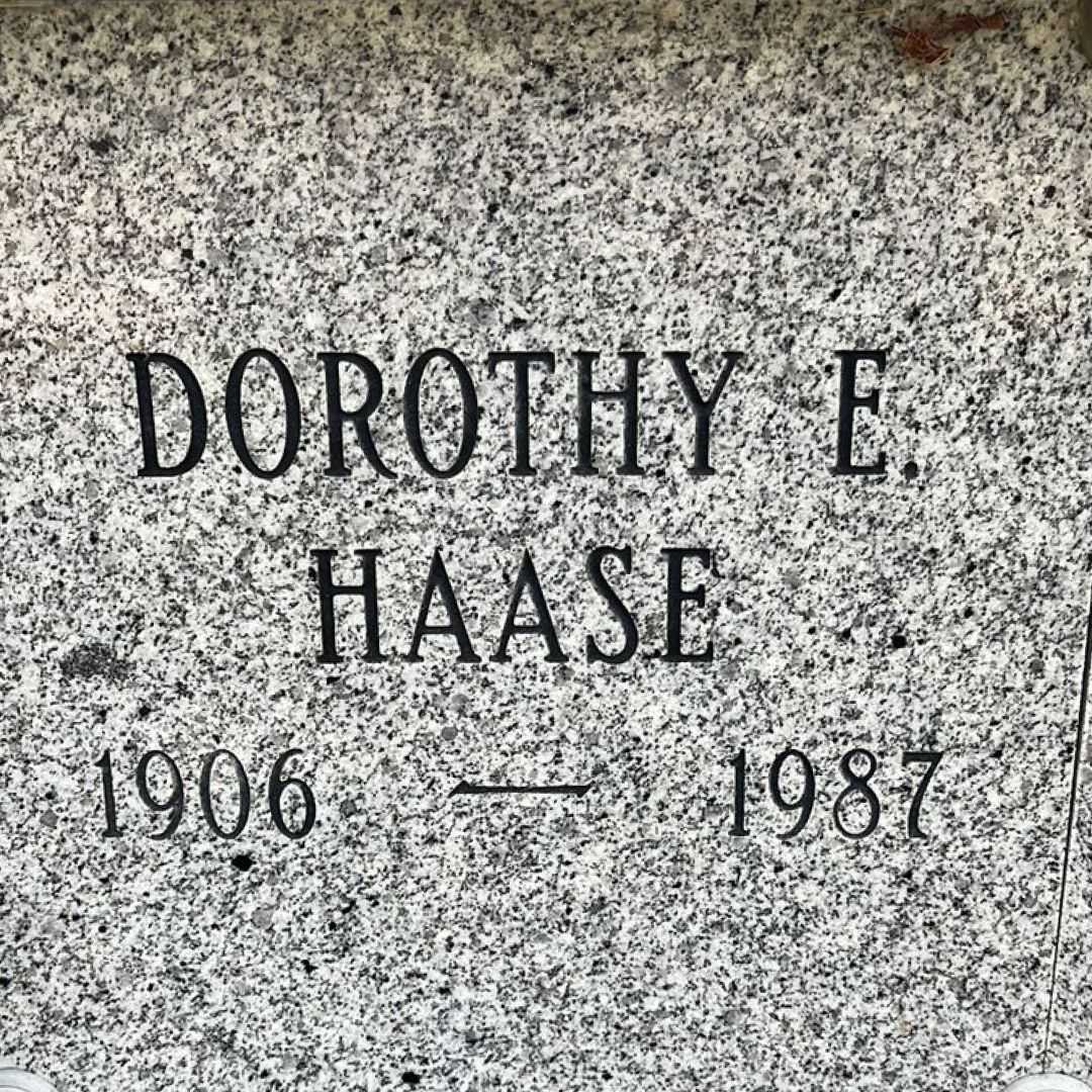 Dorothy E. Haase's grave