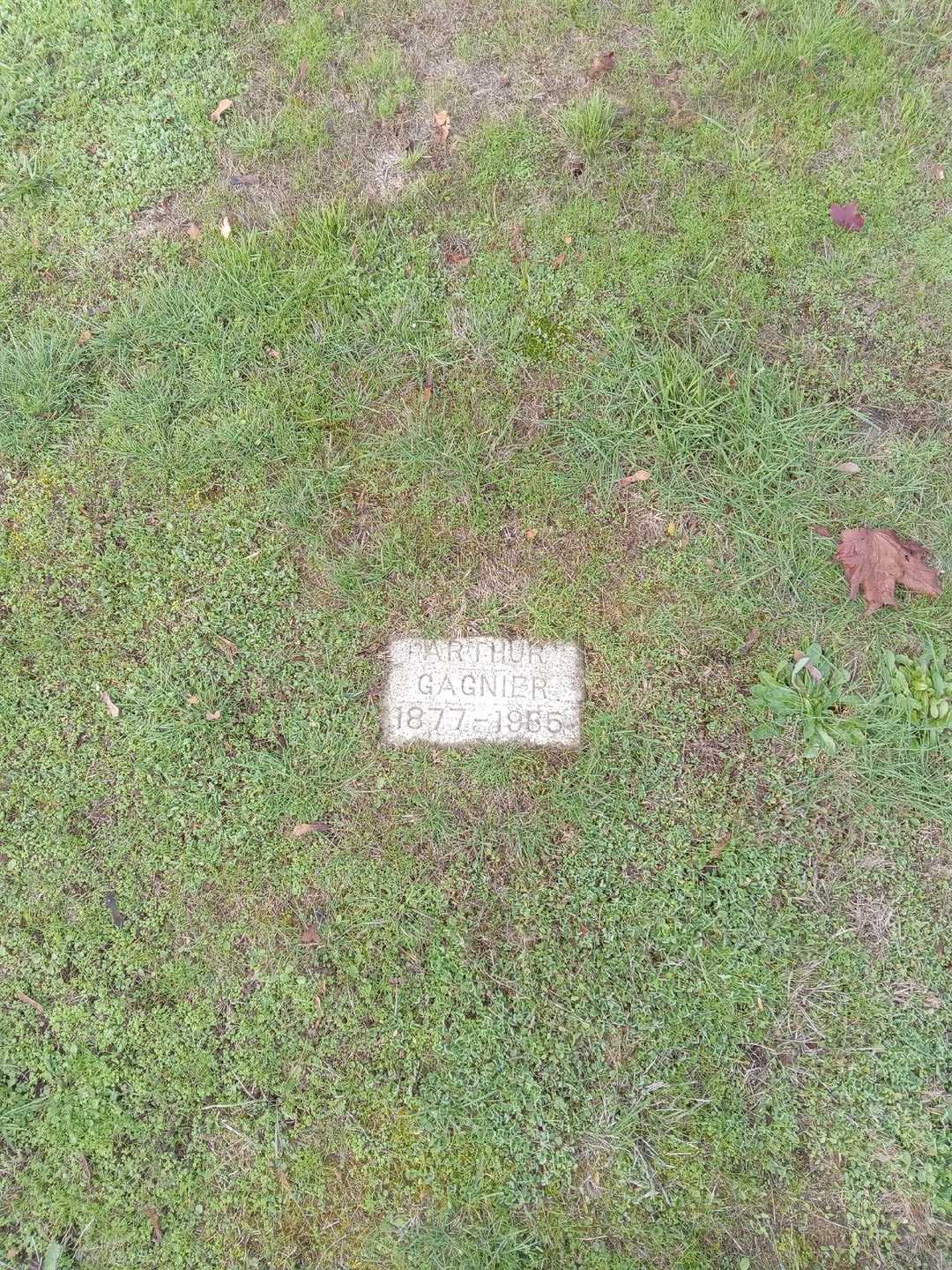 Arthur Gagnier's grave. Photo 1