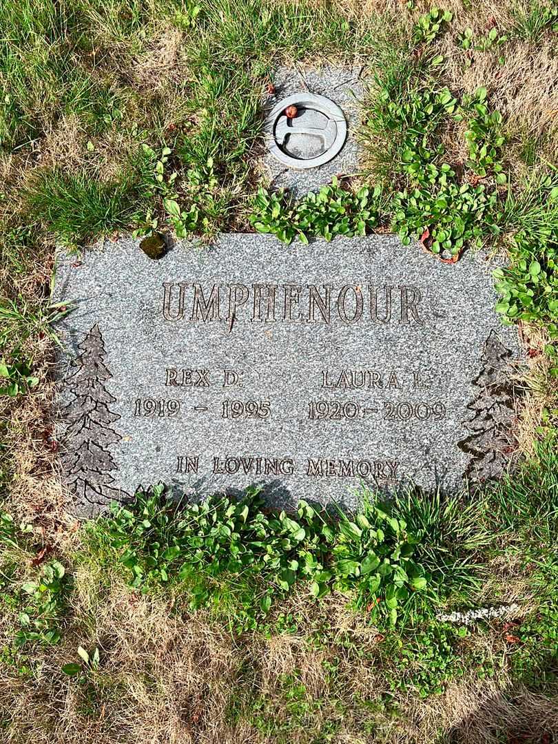 Rex D. Umphenour's grave. Photo 3