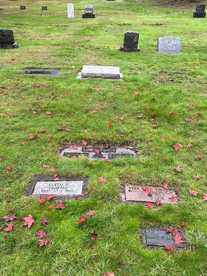 Russell Painter's grave. Photo 2