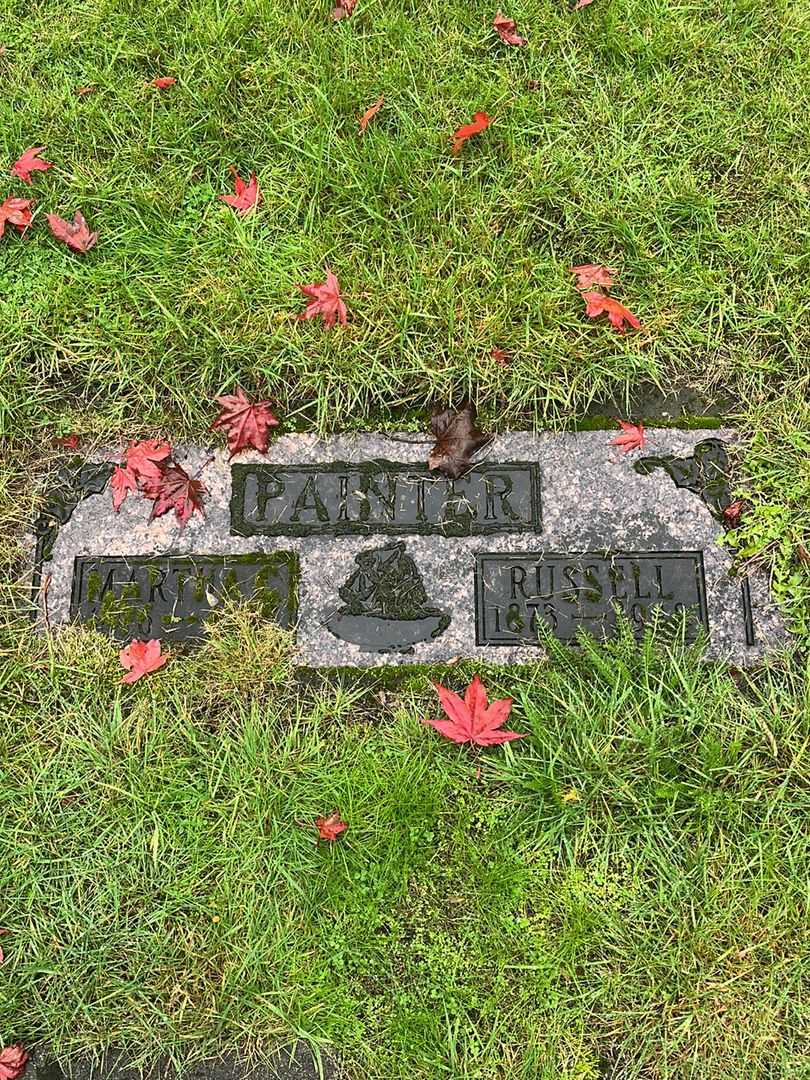 Russell Painter's grave. Photo 1