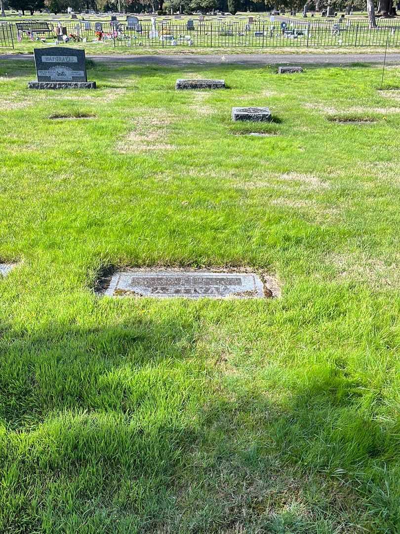 David C. Valley's grave. Photo 2