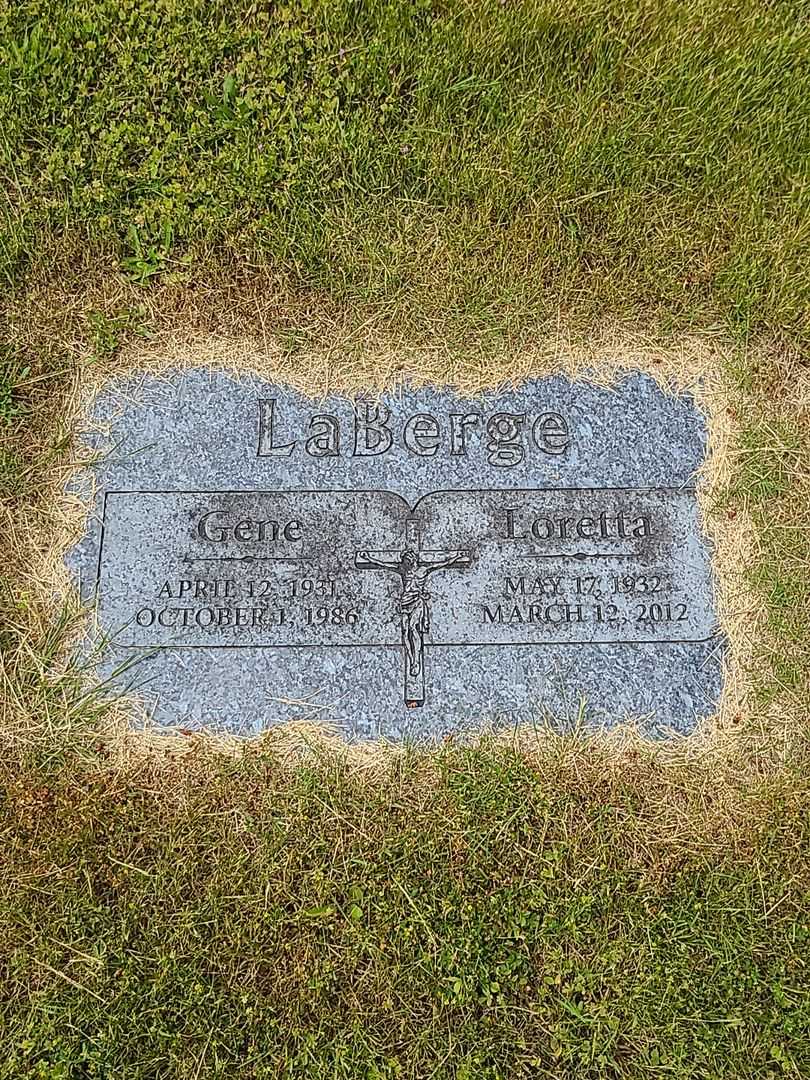 Loretta LaBerge's grave. Photo 1