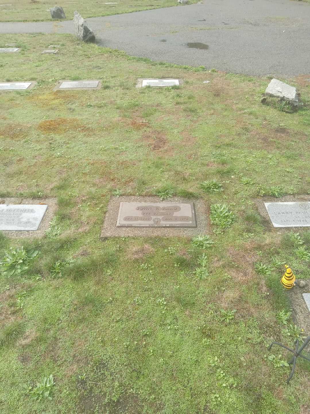 John R. Aaro's grave. Photo 2