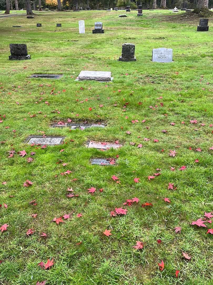 Russell Painter's grave. Photo 3