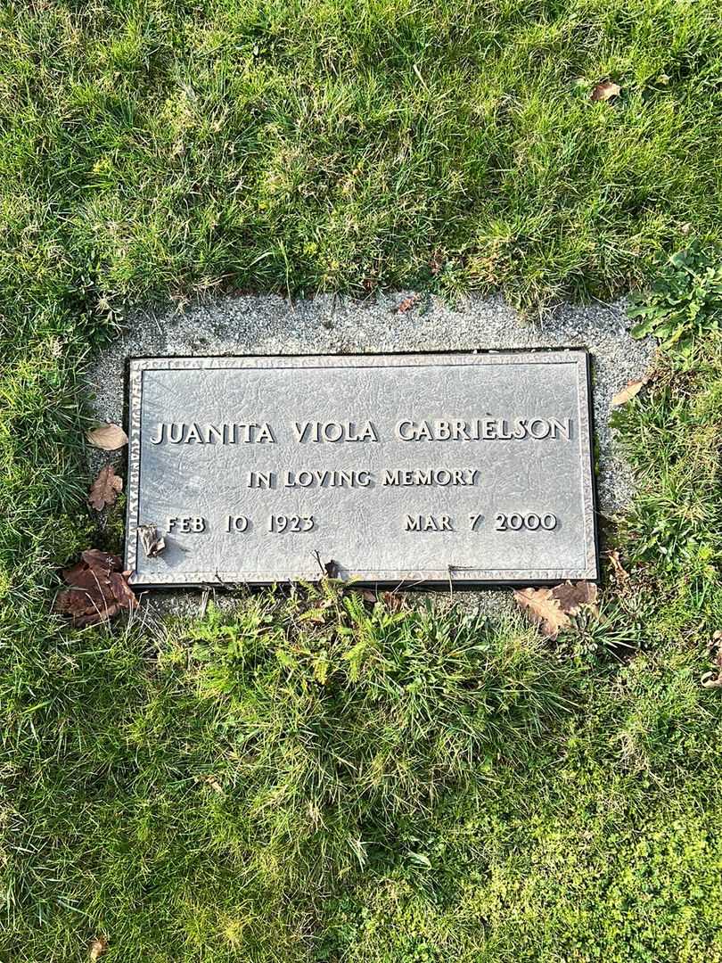 Juanita Viola Gabrielson's grave. Photo 1