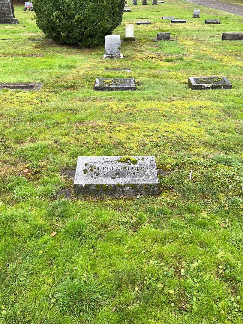 George Saeger's grave. Photo 2