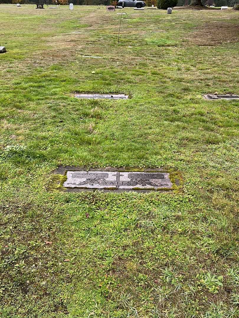 Nancy Marion Yates's grave. Photo 2