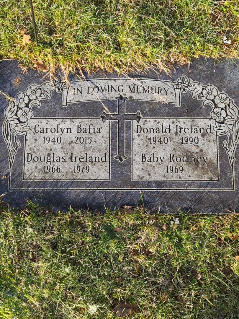 Carolyn A. Bafia's grave. Photo 1