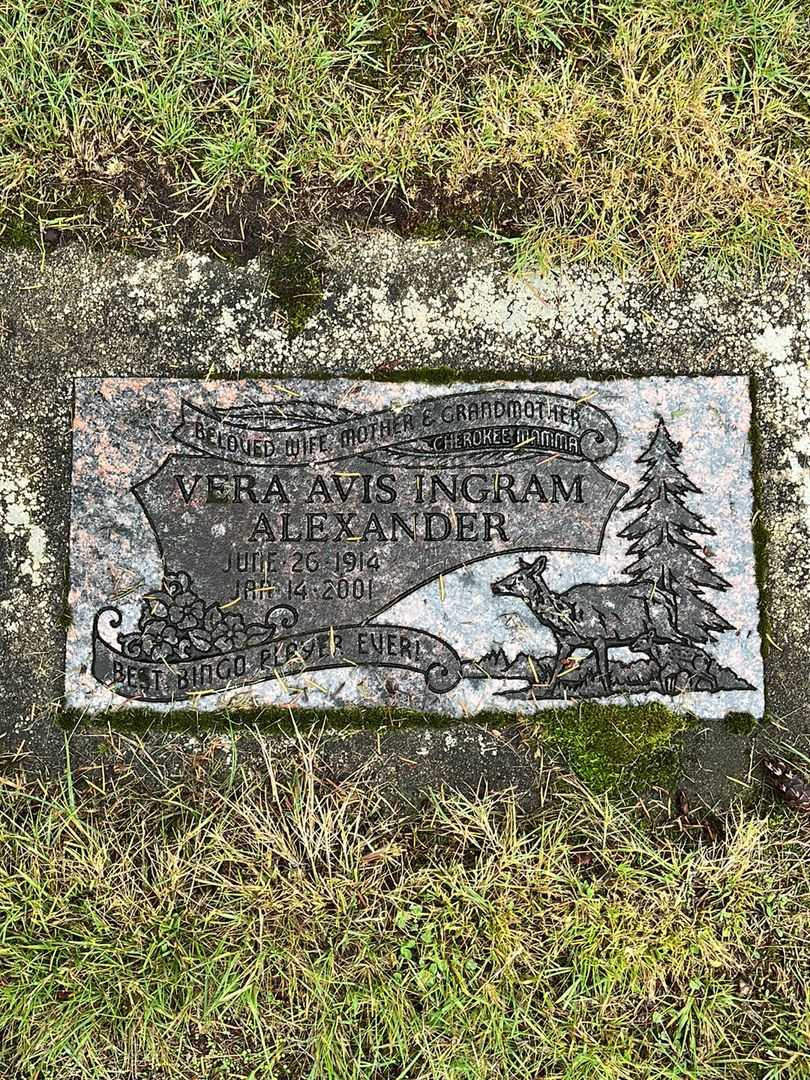 Vera Avis Ingram Alexander's grave. Photo 4