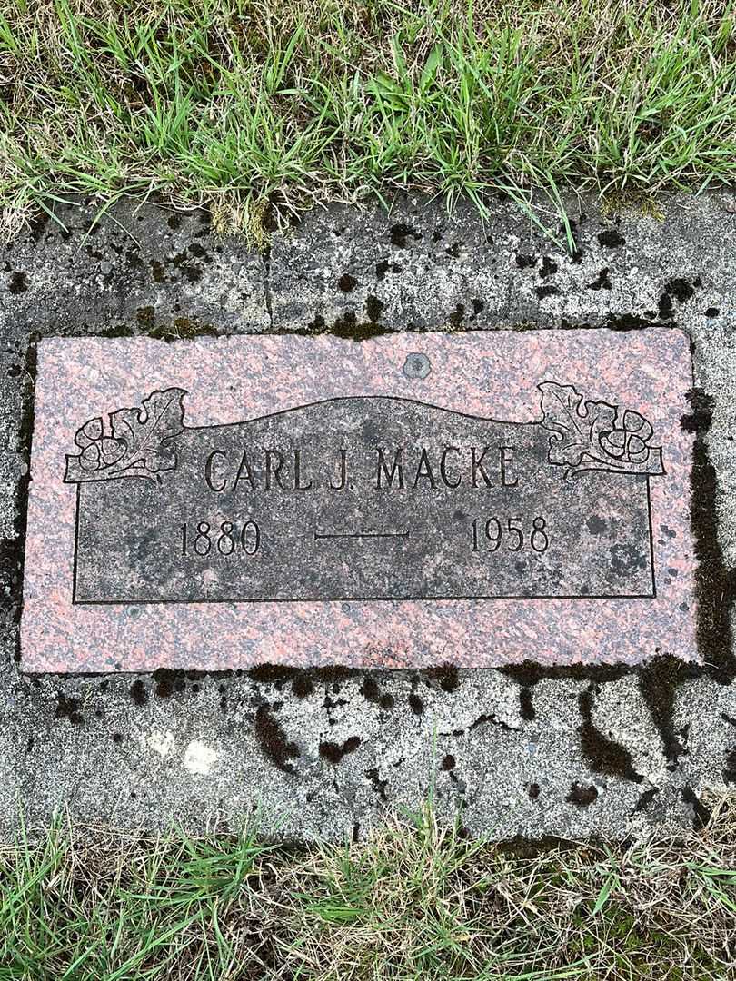 Carl Joseph Macke's grave. Photo 1