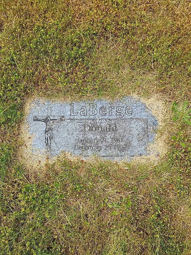 Donald LaBerge's grave. Photo 1